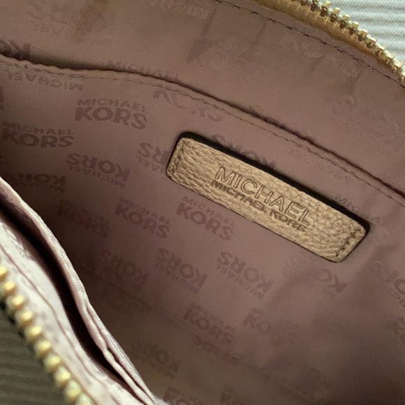 MICHAEL KORS clutch/wristlet - Picture 3 of 5